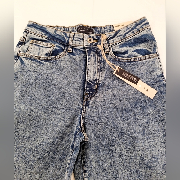 Wide Leg Stretch Blue Jeans - Picture 7 of 7